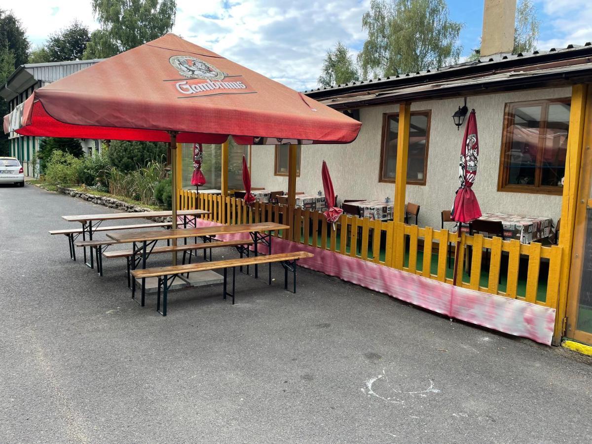 Penzion Na Srubech Hora Svate Kateriny Luaran gambar